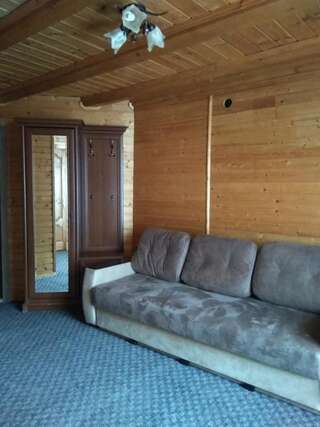 Отель Dovbushanka Hotel in Bukovel Буковель Люкс с балконом-7