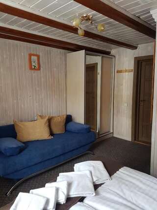 Отель Dovbushanka Hotel in Bukovel Буковель Полулюкс с балконом-12