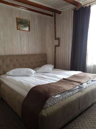 Отель Dovbushanka Hotel in Bukovel Буковель Полулюкс с балконом-3