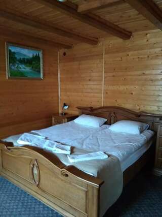 Отель Dovbushanka Hotel in Bukovel Буковель Люкс с балконом-1