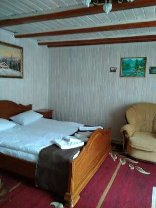 Отель Dovbushanka Hotel in Bukovel Буковель Люкс с балконом-2